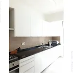 Casa Gil Anes Daire Almada