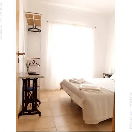 Casa Gil Anes * Almada