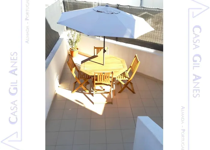 Casa Gil Anes Daire Almada