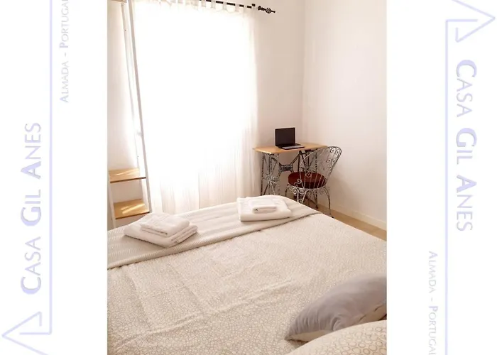 Casa Gil Anes Almada